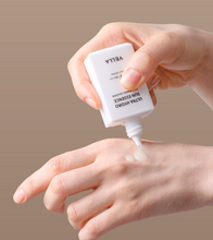 Load image into Gallery viewer, VELLA Ultra Hydro Sun Essence SPF50+ PA++++ (30ml)